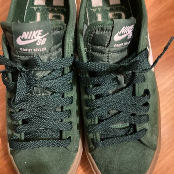 Nike SB Blazer Low GT Green Gum - M7.5/W9 - Picture 3 of 6